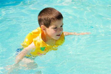 How to Teach a 5-Year-Old to Swim: And Why Bananas Might Float Better Than Apples