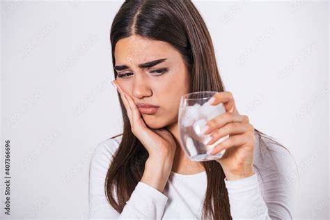 Pain When Drinking Cold Water: A Symphony of Sensations and Speculations